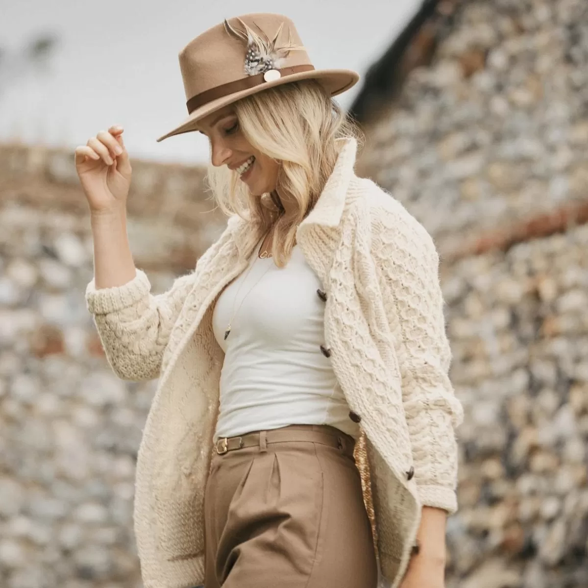 Sale Hicks and Brown Hicks & Brown Ladies Suffolk Fedora Hat - Guinea And Pheasant Feather Camel