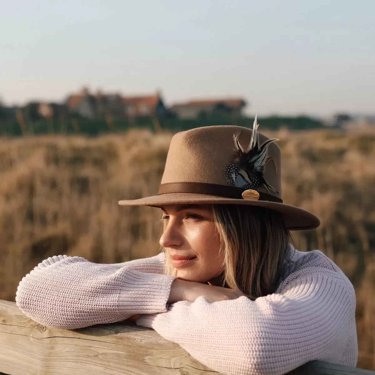 Sale Hicks and Brown Hicks & Brown Ladies Suffolk Fedora Hat - Guinea And Pheasant Feather Camel